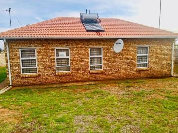 3 Bedroom House to Rent in Lufhereng