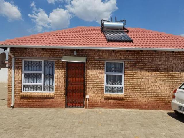 3 Bedroom House to Rent in Lufhereng