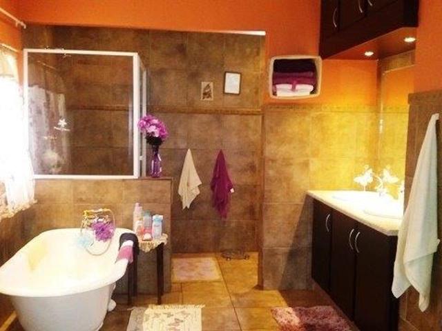 3 Bedroom House To Rent in Lydenburg
