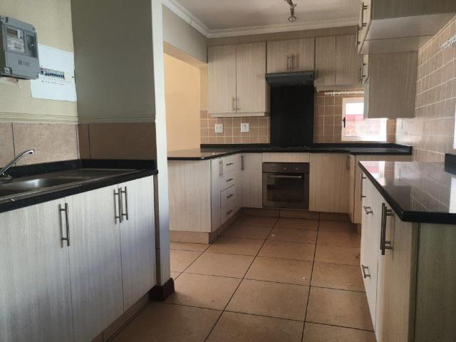 3 Bedroom House To Rent in Lydenburg