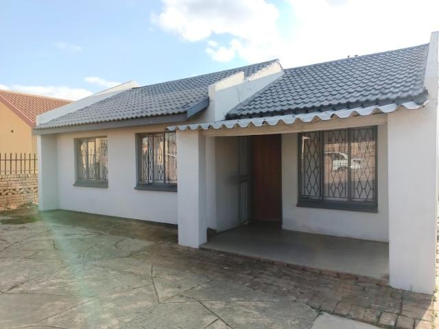 3 Bedroom House To Rent in Mabopane
