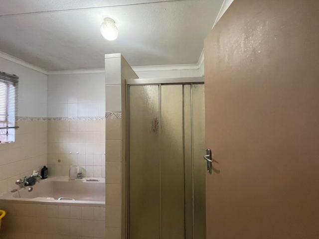 3 Bedroom House To Rent in Middelburg Central