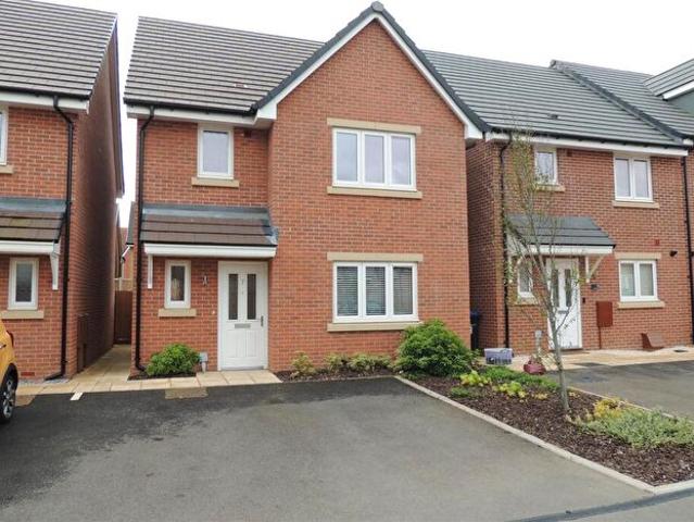 3 Bedroom House To Rent In Monksmoor, NN11