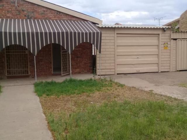 3 Bedroom House to Rent in Moghul Park