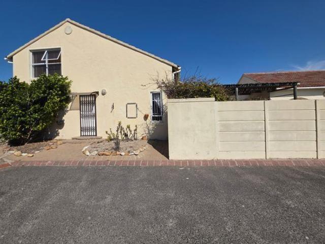 3 Bedroom house to rent in Muizenberg, Cape Town