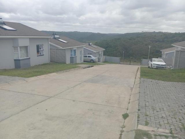 3 Bedroom House to Rent in Nahoon Valley Park