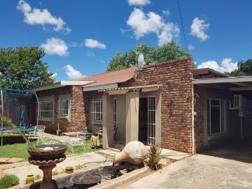3 Bedroom House to Rent in New Park