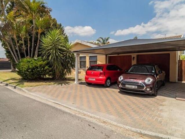 3 Bedroom house to rent in Oakglen, Bellville
