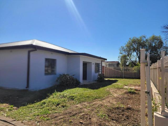 3 Bedroom House to Rent in Paradise