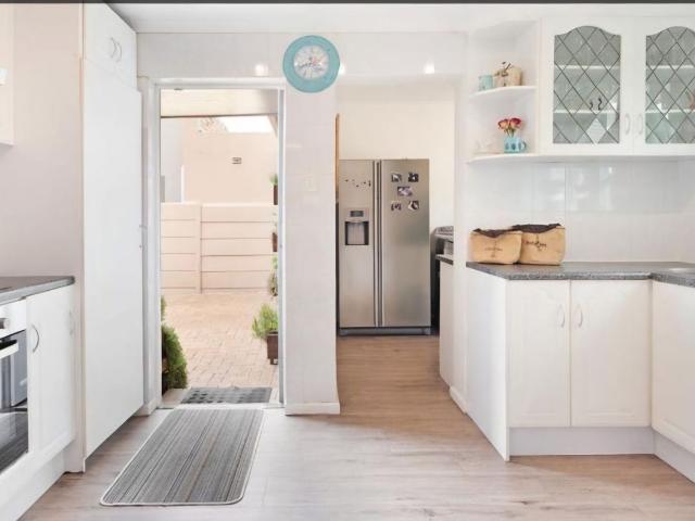 3 Bedroom House To Rent in Parklands
