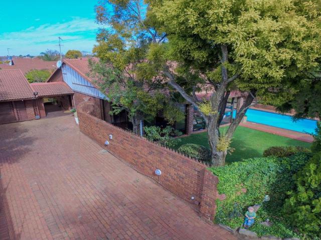 3 Bedroom house to rent in Paulshof, Sandton