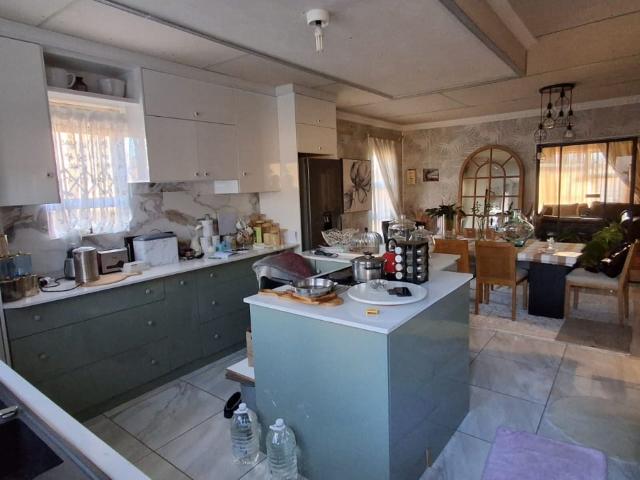 3 Bedroom House To Rent in Phuthaditjhaba