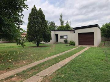 3 Bedroom House to Rent in Pioneer Park