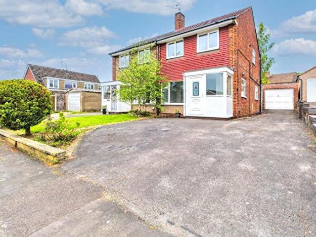 3 Bedroom House To Rent In Portreath Drive, Allestree, Derby, DE22