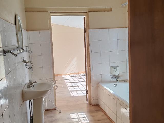 3 Bedroom House To Rent in Postmasburg