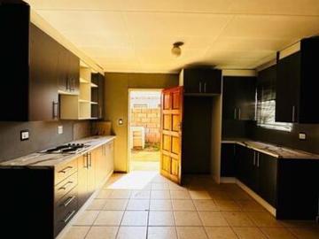 3 Bedroom House to Rent in Protea Glen