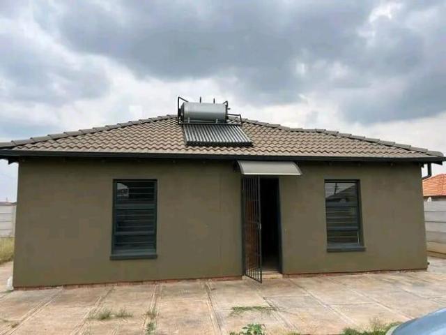 3 Bedroom House to Rent in Protea Glen