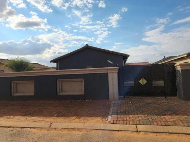 3 Bedroom House to Rent in Protea Glen