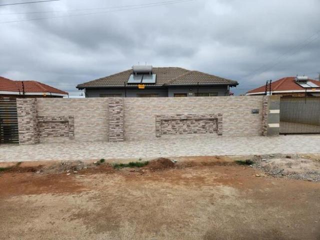 3 Bedroom House to Rent in Protea Glen