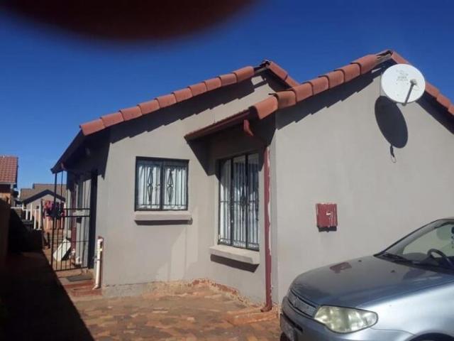 3 Bedroom House to Rent in Protea Glen