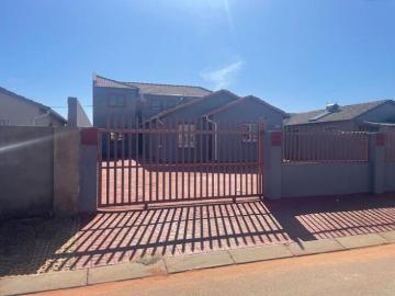 3 Bedroom House to Rent in Protea Glen
