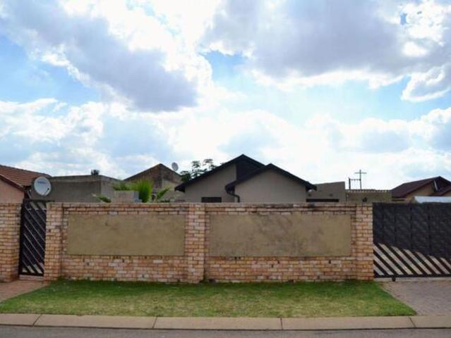 3 Bedroom House to Rent in Protea Glen