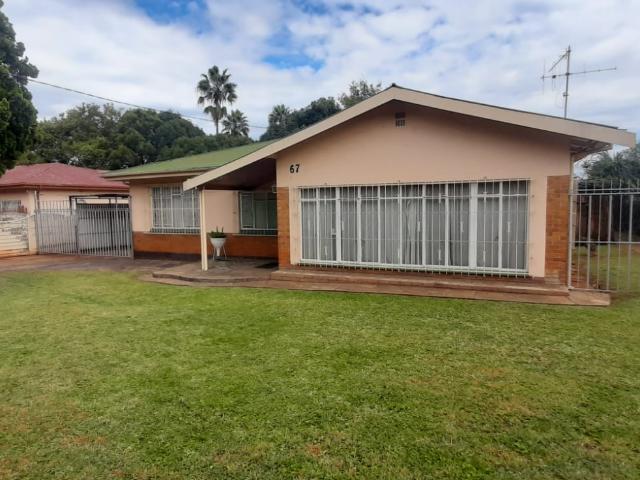 3 Bedroom House to Rent in Proclamation Hill, Spacious Garden, R11950 per Month