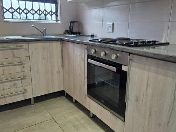 3 Bedroom House To Rent in Premierpark