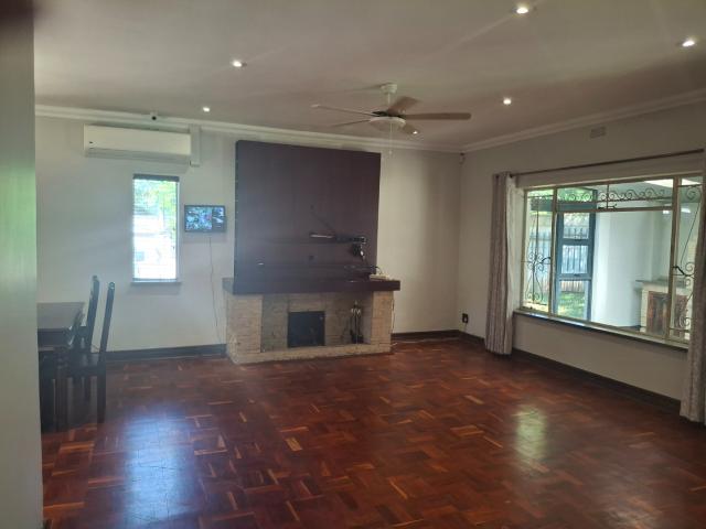 3 Bedroom House To Rent in Queenswood