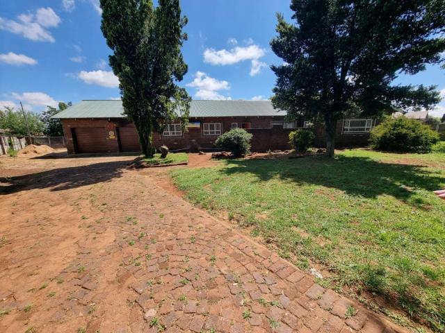 3 Bedroom House to Rent in Rensburg
