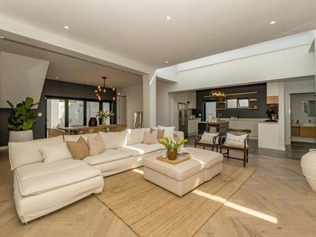 3 Bedroom house to rent in Rondebosch, Cape Town