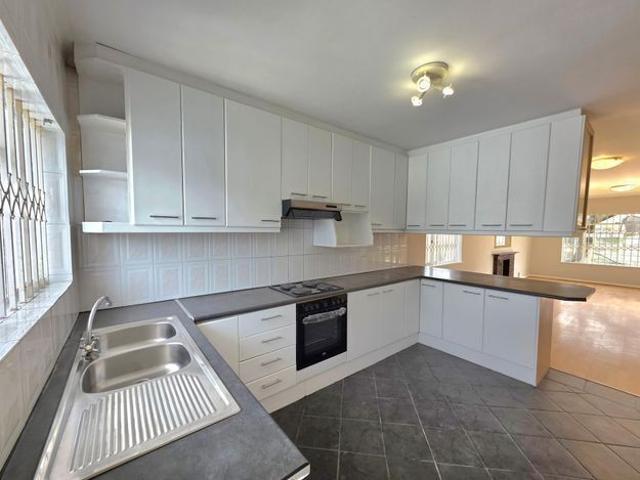 3 Bedroom house to rent in Rondebosch East, Cape Town