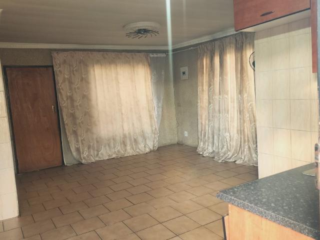 3 Bedroom House To Rent in Roodekop