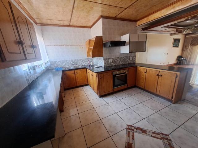 3 Bedroom House To Rent in Rooihuiskraal North