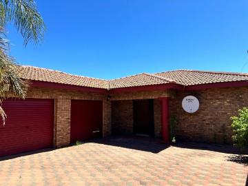 3 Bedroom House to Rent in Royldene