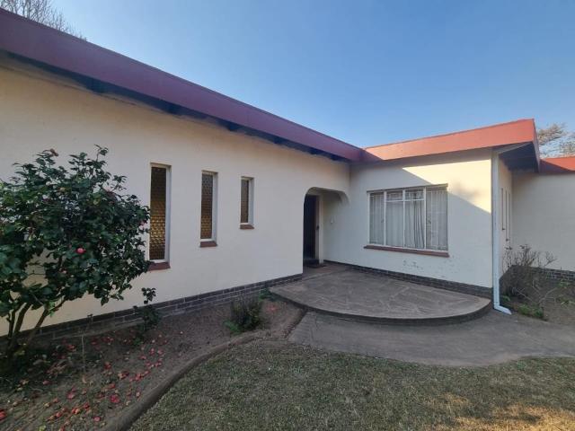 3 Bedroom House to Rent in Schuinshoogte