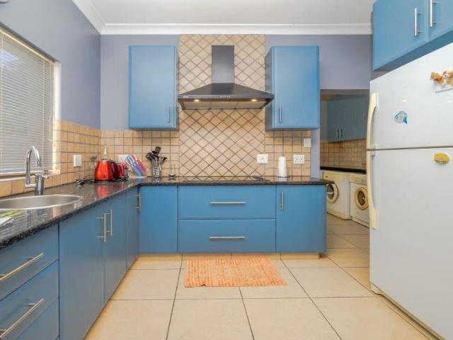 3 Bedroom House To Rent in Seaward Estates
