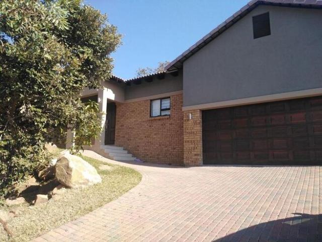 3 Bedroom House to Rent in Sonheuwel