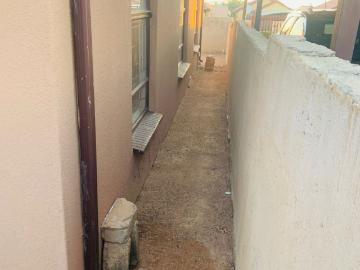 3 Bedroom House To Rent in Soshanguve East