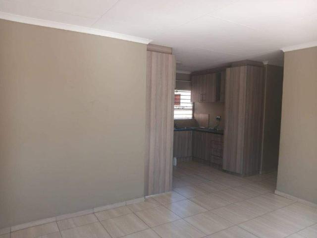 3 Bedroom House To Rent in Southern Gateway