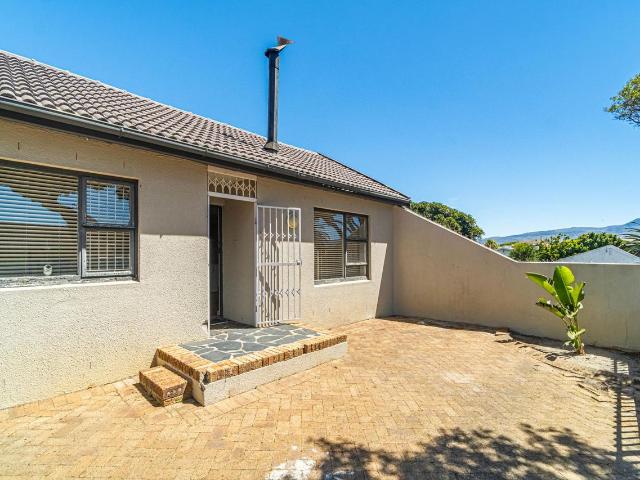 3 Bedroom house to rent in Southfield, Cape Town