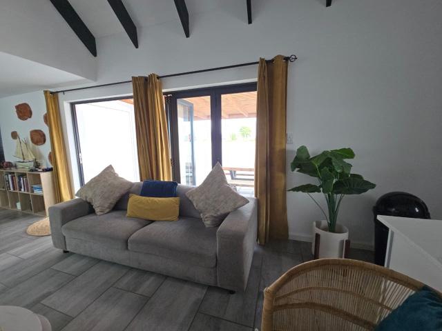 3 Bedroom House To Rent in St Helena Views