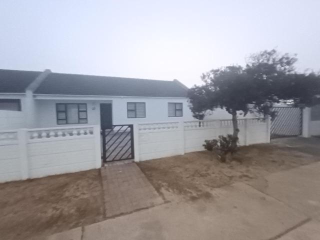3 Bedroom house to rent in Strandfontein Village, Mitchells Plain