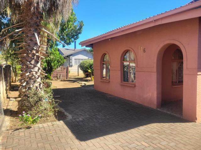 3 Bedroom House to Rent in Sunset View