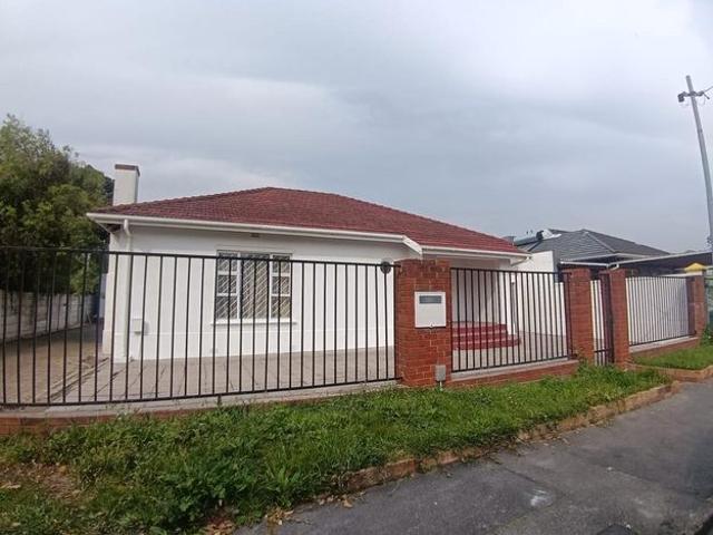 3 Bedroom house to rent in Sybrand Park, Cape Town