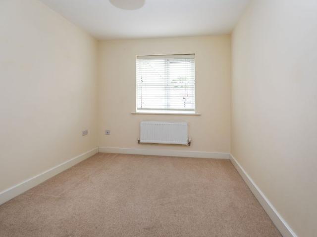 3 bedroom house to rent Larkspur Drive, Burgess Hill, RH15