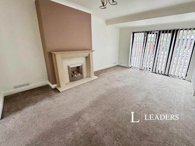 3 bedroom house to rent Lincoln Avenue, Newcastle, ST5