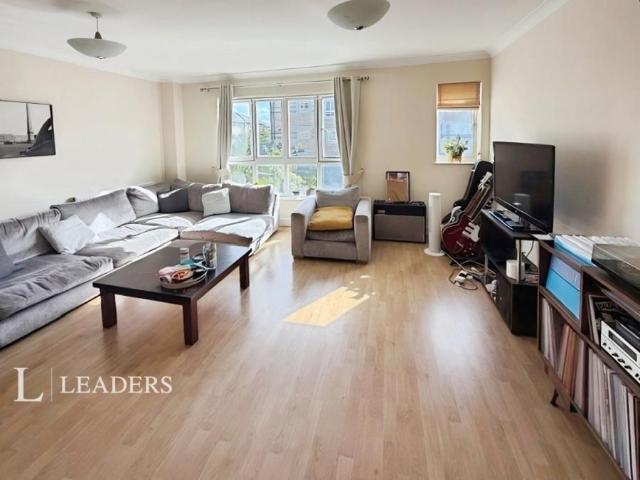 3 bedroom house to rent Longworth Avenue, Chesterton, Cambridge, CB4