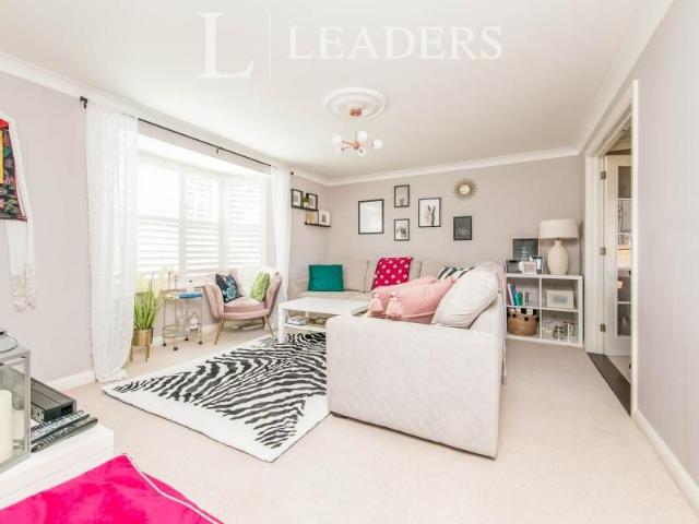 3 bedroom house to rent Oak Eggar Chase, Pinewood, Ipswich, IP8