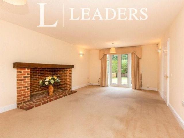 3 bedroom house to rent Pinewood Road, Ash, Aldershot, GU12
